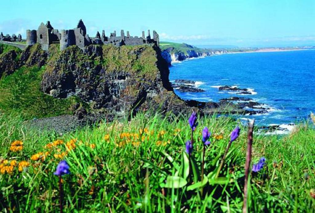 Bushmills Youth Hostel Exterior photo